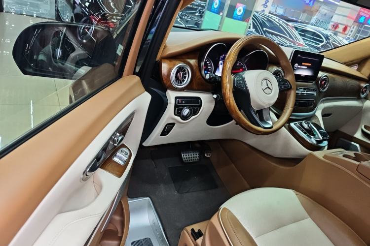 Used Mercedes-Benz V-Class 2018 V 260 L Prestige Extended Version China VI
