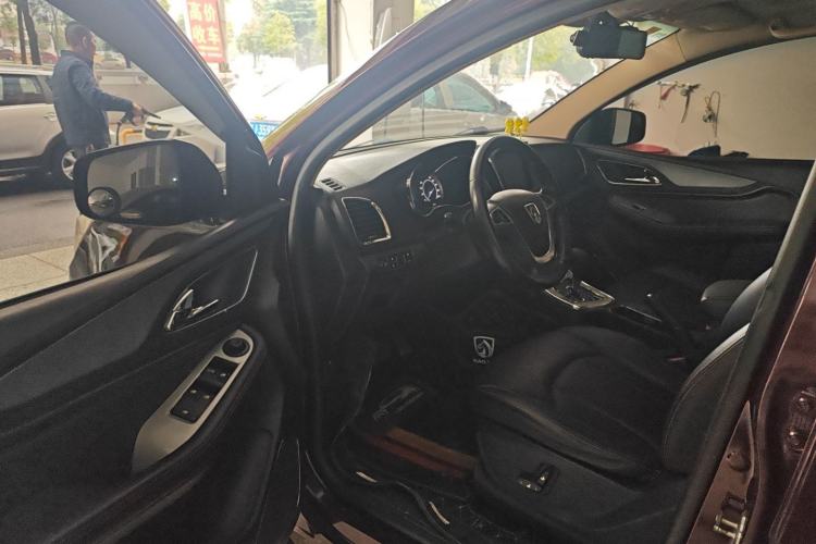 Used Baojun 560 2016 1.8L iAMT Luxury Model