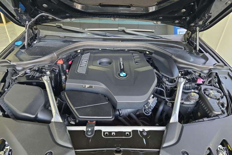 Used BMW 5 Series 2019 Restyled 525Li M Sport Package
