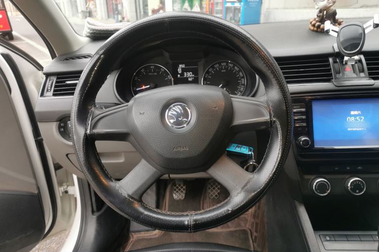 Used Skoda Octavia 2015 1.6L Manual Eado Edition