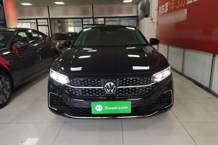 Used Volkswagen Passat 2023 330TSI Starry Luxury Edition
