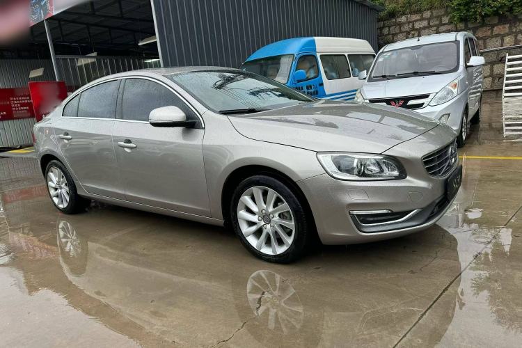 Used Volvo S60 2016 S60L T4 Zhiyuan Edition
