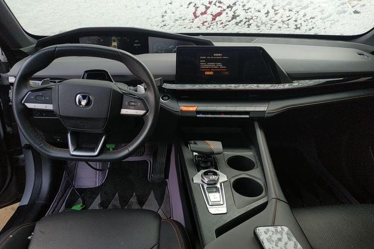 Used Changan UNI-V 2022 1.5T Prestige Version