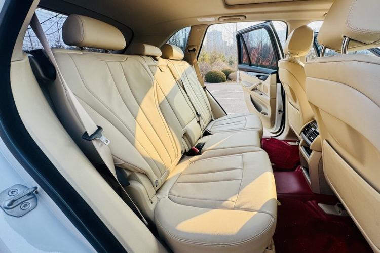 Used BMW X5 2014 xDrive35i Luxury Model
