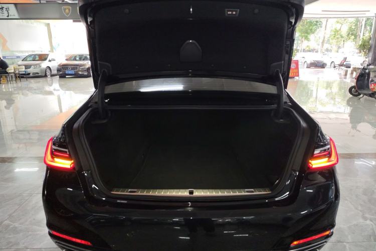 Used BMW 7 Series 2019 Restyled 740Li Leading Luxury Package
