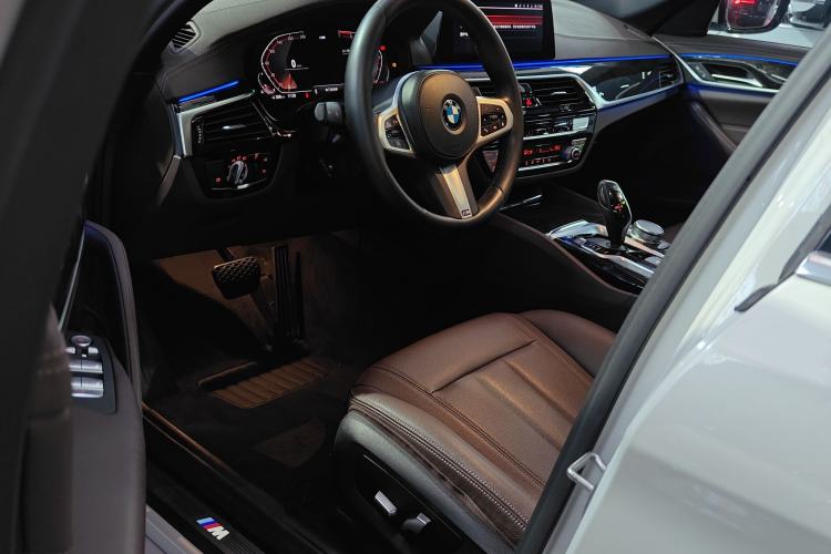 Used BMW 5 Series 2020 525Li M Sport Package
