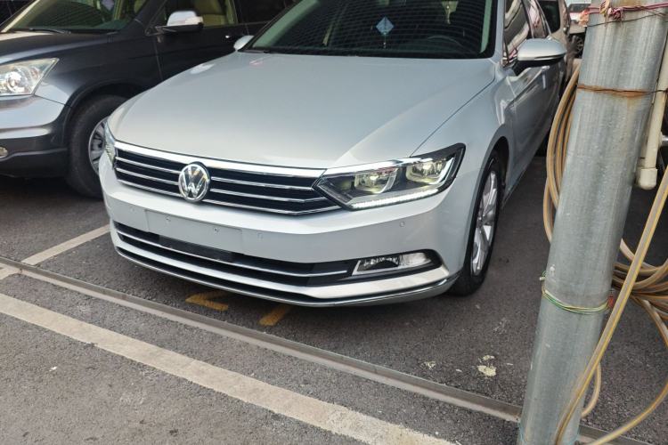 Used Volkswagen Magotan 2018 330TSI DSG Luxury Model
