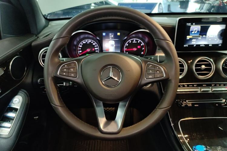 Used Mercedes-Benz GLC 2019 GLC 260 L 4MATIC Dynamic Model
