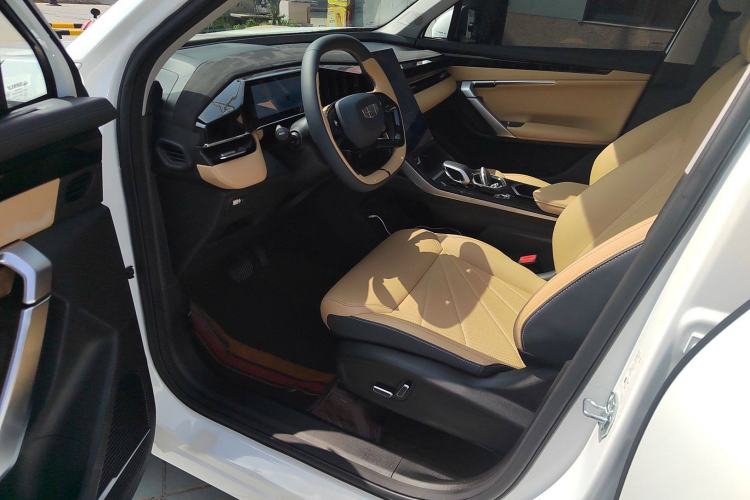 Used Geely Auto FX11 2023 1.5TD DCT Prestige Edition
