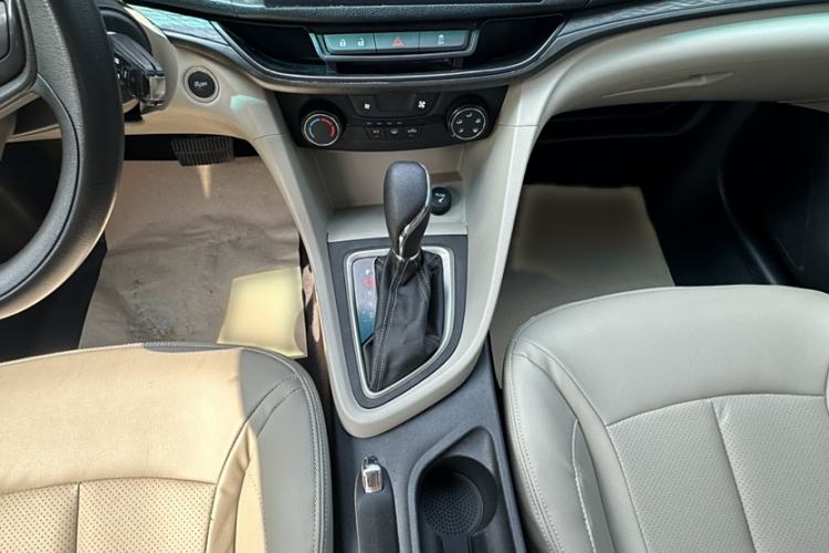 Used Buick GT 2018 15T Dual-Clutch Advanced Model China V Standard
