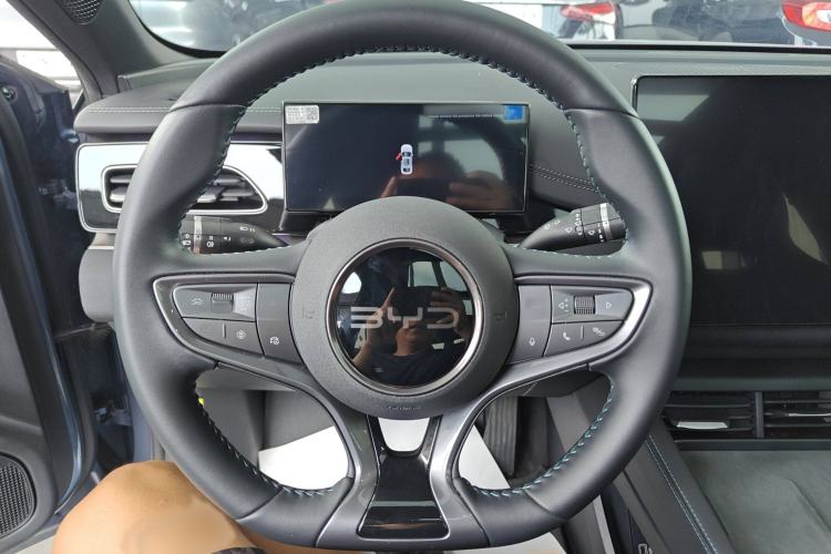 Used BYD Seal 06 New Energy 2024 DM-i 120KM Flagship Model
