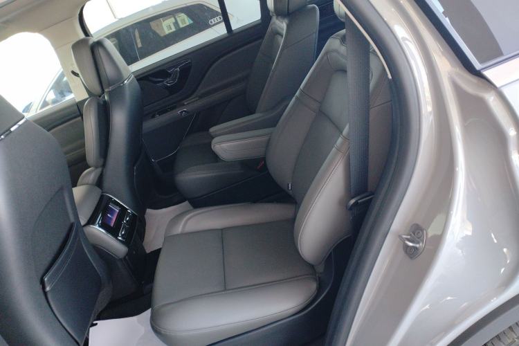 Used Lincoln Aviator 2024 3.0T V6 All-Wheel-Drive Luxury Edition Six Seats
