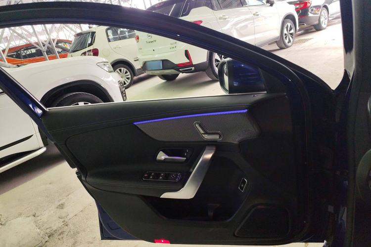 Used Mercedes-Benz A-Class 2021 A 200 L Sport Sedan Fashion Model
