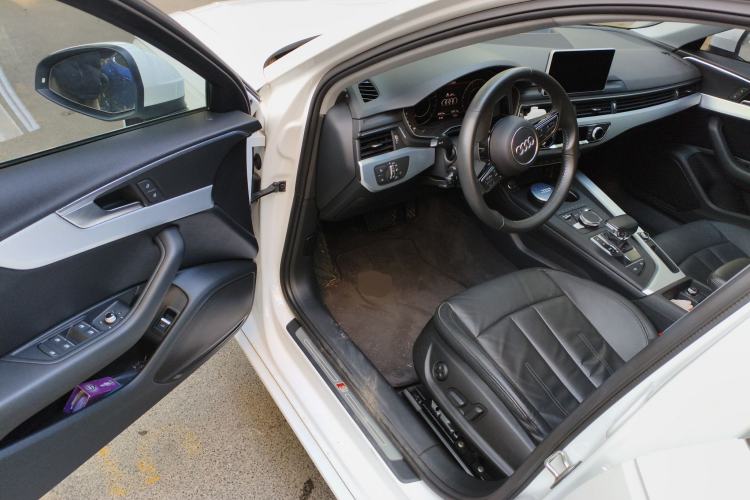 Used Audi A4L 2019 40 TFSI Fashion Edition China VI Emission Standard
