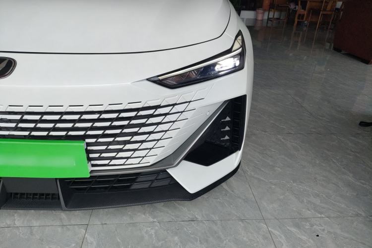 Used Changan UNI-V 2022 1.5T Prestige Version
