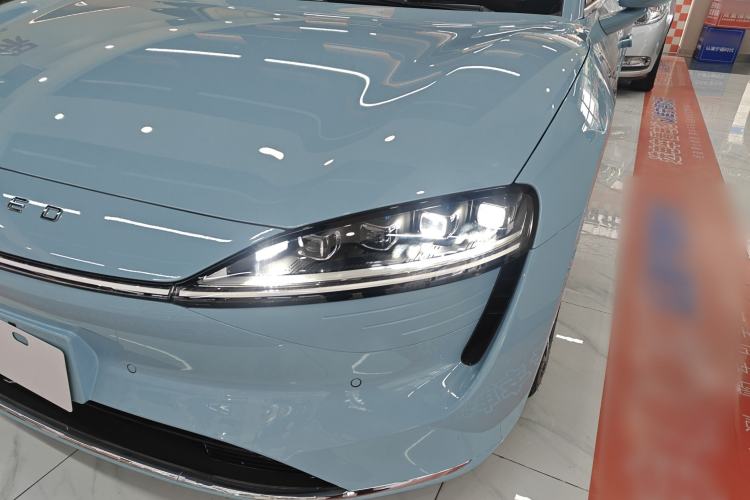 Used Hima Luxeed S7 2025 785 km Ultra
