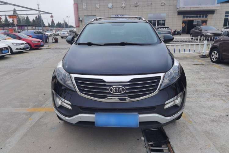 Used Kia Sportage R 2014 2.0L Manual Two-Wheel Drive GL Trim
