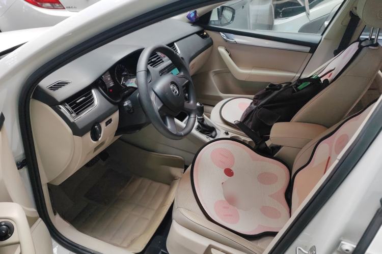 Used Skoda Octavia 2015 1.6L Automatic Yijie Edition
