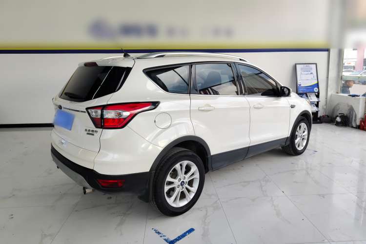 Used Ford Kuga 2018 Facelifted EcoBoost 180 Two-Wheel-Drive Platinum Wing Edition
