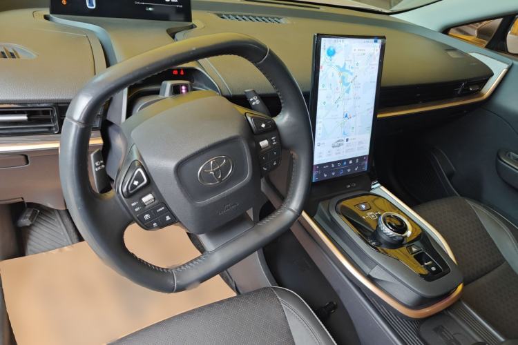 Used Toyota bZ3 2023 616 km Long-Range Premium
