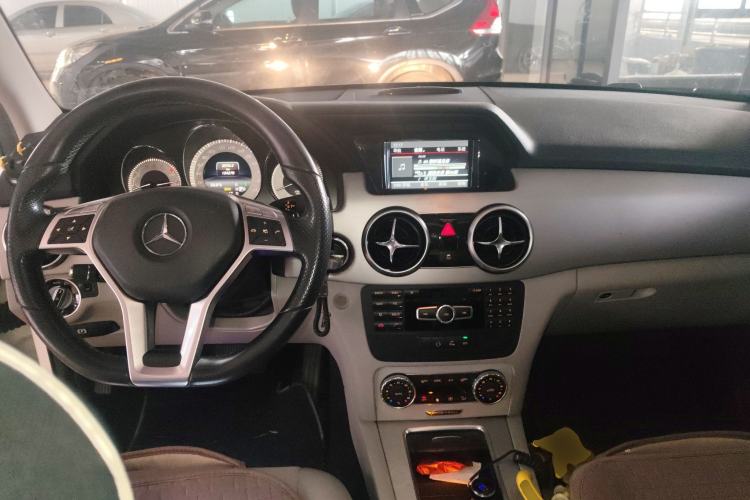 Used Mercedes-Benz GLK-Class 2015 GLK 260 4MATIC Dynamic Edition Ultimate Version