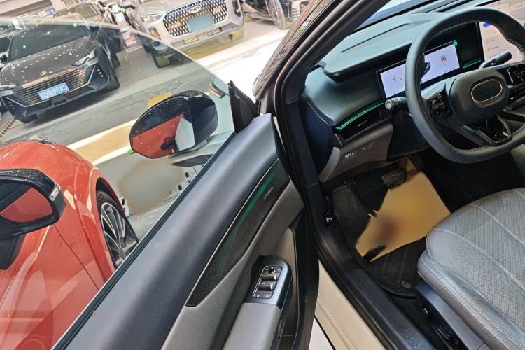 Used Lynk & Co 07 2024 EM-P 126 Long-Range Halo
