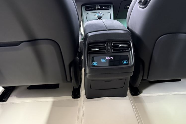 Used BYD Han 2022 EV 610 km All-Wheel-Drive Qianshan Cui Limited Edition
