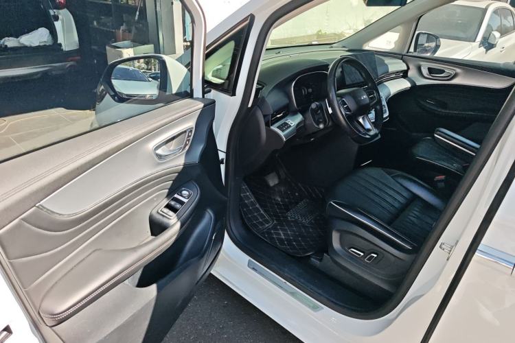 Used Roewe iMAX8 2021 400TGI Supreme Series Lu Zun Edition
