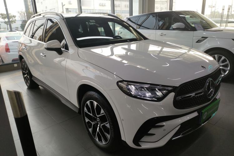 Used Mercedes-Benz GLC 2023 Facelift GLC 260 L 4MATIC Luxury Version 5 Seats