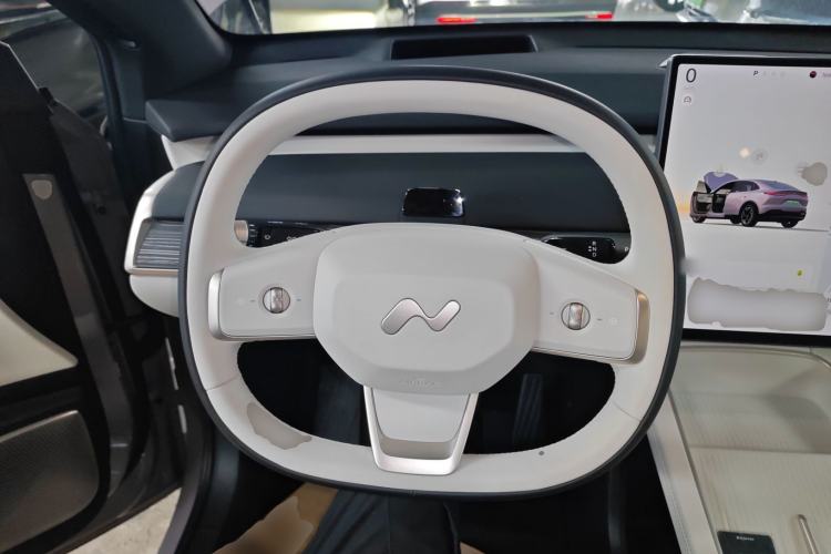 Used ONVO L60 2024 60 kWh All-Wheel Drive