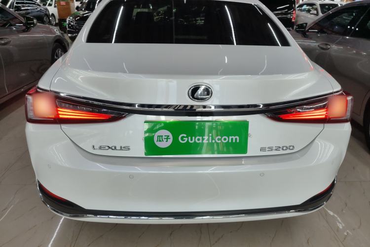 Used Lexus ES 2023 200 Excellence Edition
