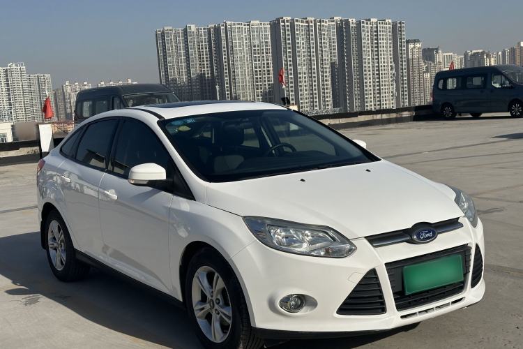 Used Ford Focus 2012 Sedan 1.6L Automatic Fashion Edition
