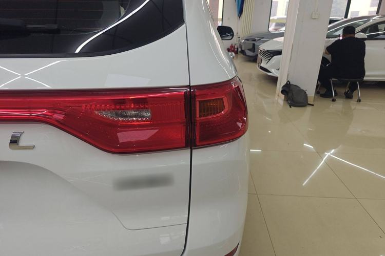 Used Haval M6 2021 PLUS 1.5T DCT Elite Smart Connectivity Model
