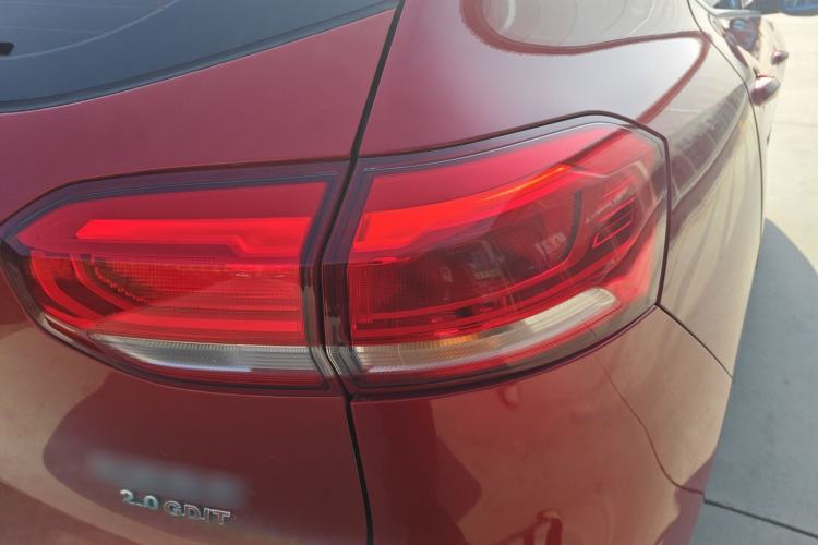 Used Haval H6 2017 Red Label 2.0T Automatic Two-Wheel Drive ZhiShang Model
