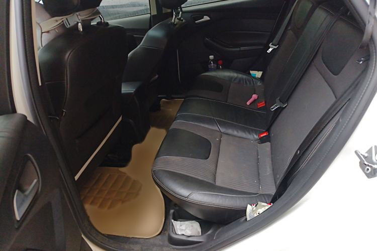 Used Ford Focus 2012 Hatchback 1.6L Manual Fashion Edition