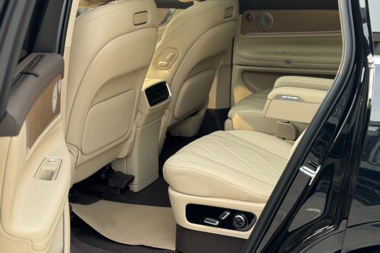 Used Hima AITO M9 2024 Range-Extended Ultra Version 52 kWh 6-Seater Model
