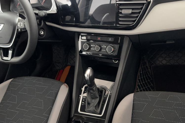 Used Jetta VS5 2023 280TSI Automatic Trend Edition
