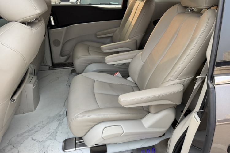 Used Buick GL8 2023 Land Executive Class Smart Enjoyment Model
