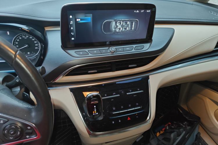 Used Buick GL8 2023 Land Executive Class Smart Enjoyment Model
