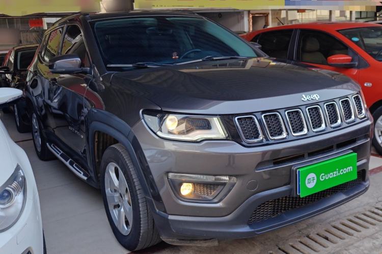 Used  Compass 2017 200T Automatic Family Edition
