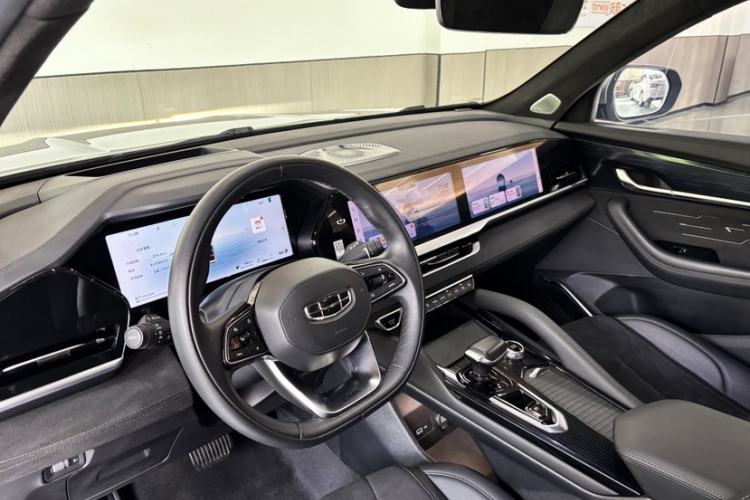 Used Geely Auto Monjaro L 2024 2.0TD High-Power Automatic Two-Wheel Drive Skyline Edition
