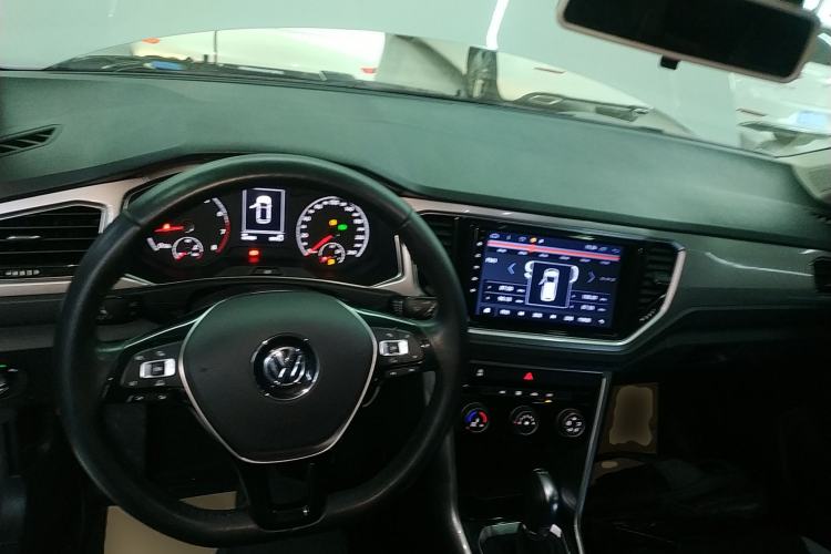 Used Volkswagen T-ROC 2019 230TSI DSG Two-Wheel-Drive Advanced Version China VI Standard
