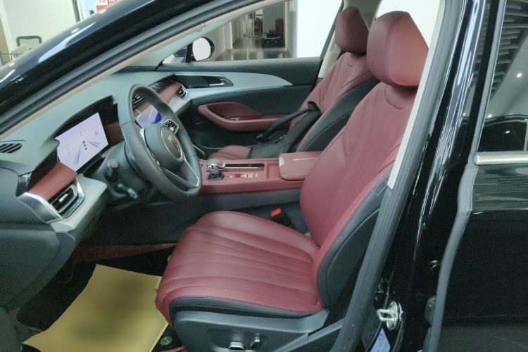 Used Hongqi H5 2025 2.0T Automatic Flag Edition – 500 000 Units Commemorative Version
