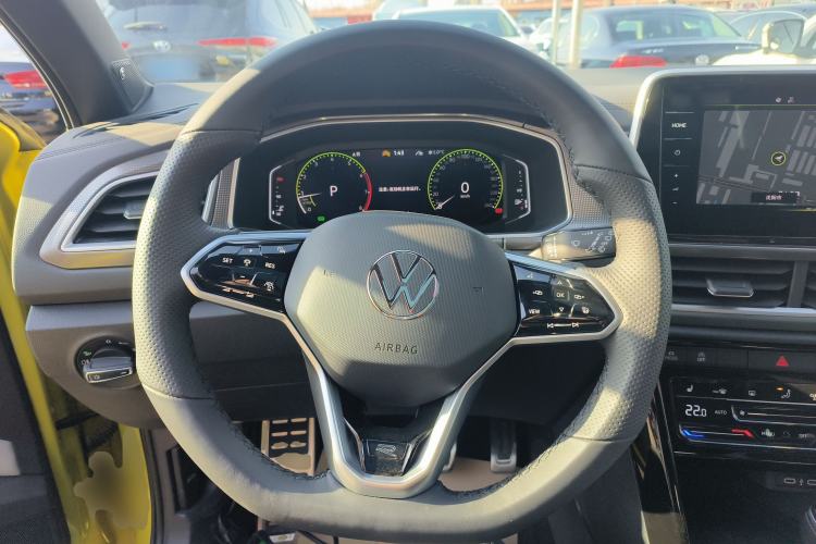 Used Volkswagen T-ROC 2023 300TSI DSG Two-Wheel Drive Starlight Edition
