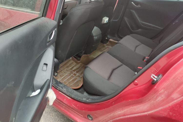 Used Mazda Mazda 3 Axela 2014 Sedan 1.5L Automatic Luxury Model