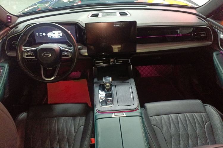 Used GAC Trumpchi GS8 2022 Linghang Series 2.0 TGDI Two-Wheel-Drive Luxury Smart Connectivity Version (7 Seats)
