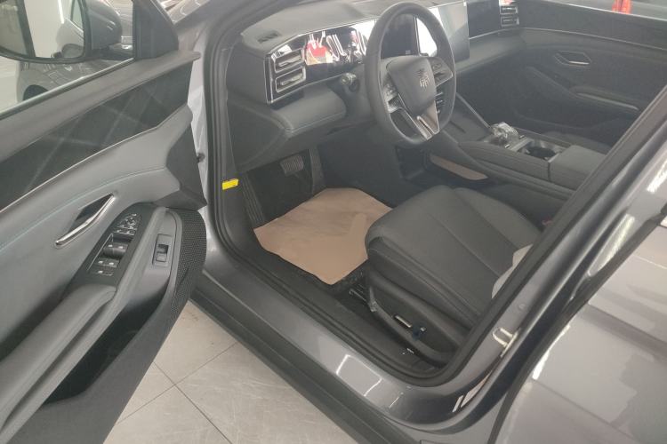 Used BYD Qin L 2024 DM-i 120KM Beyond Model