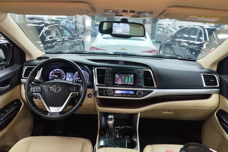 Used Toyota Highlander 2017 2.0T Four-Wheel Drive Luxury Edition 7 Seats
