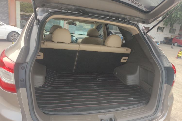 Used Hyundai ix35 2013 2.0L Automatic Two-Wheel Drive Smart GLS China IV Standard
