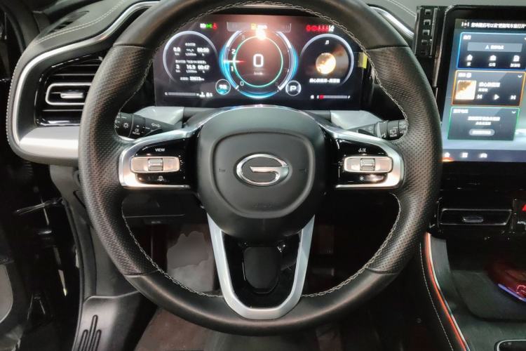 Used GAC Trumpchi GS8 2022 Linghang Series 2.0 TGDI Two-Wheel-Drive Luxury Smart Connectivity Version (7 Seats)
